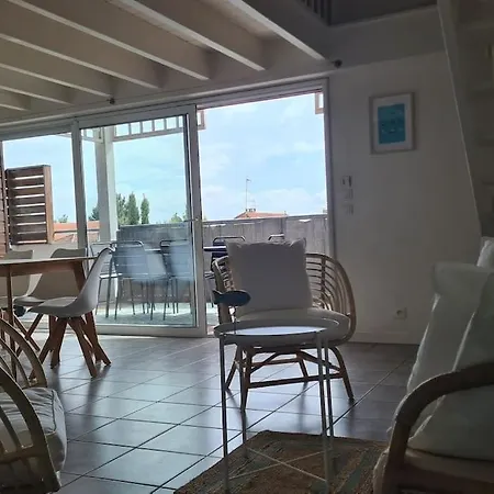 Apartmán Joli Duplex Au Centre Du Canon A Quelques Pas Du Bassin *